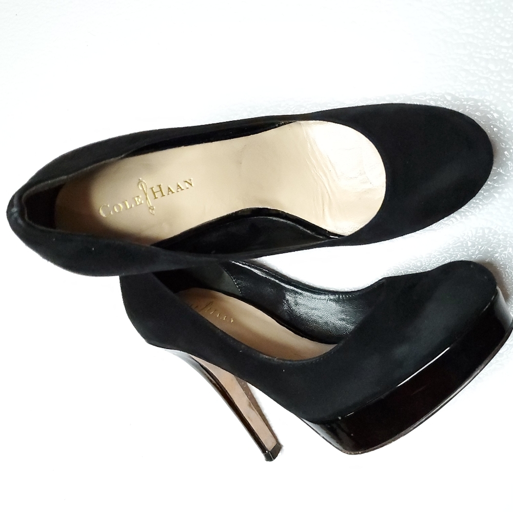 COLE HAAN black suede  Platform heels sz:4…
